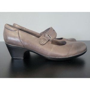 Clarks Emslie Lulin Womens Size 10 M Brown Leather Pump Mary Jane Heels Shoes